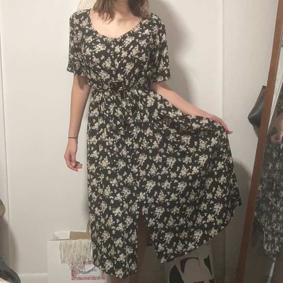 Vintage Dresses & Skirts - Vintage floral maxi dress